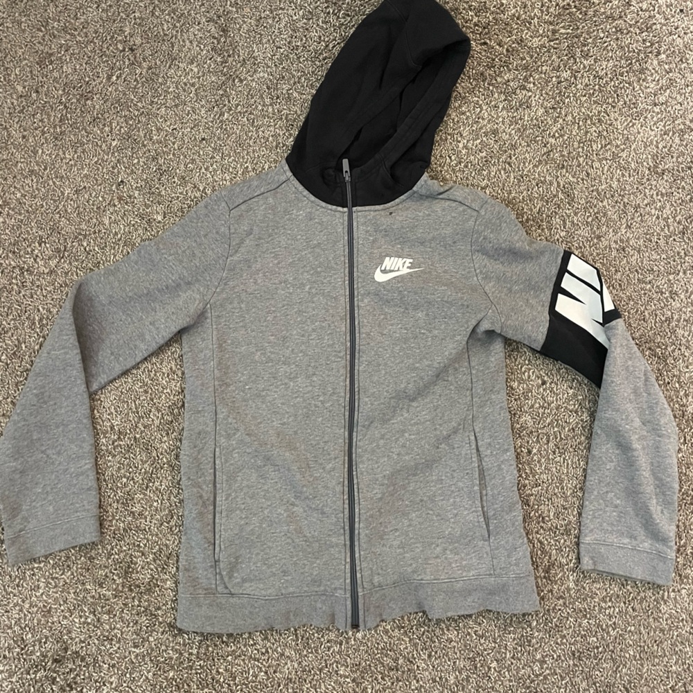 Boys Nike zip up jacket